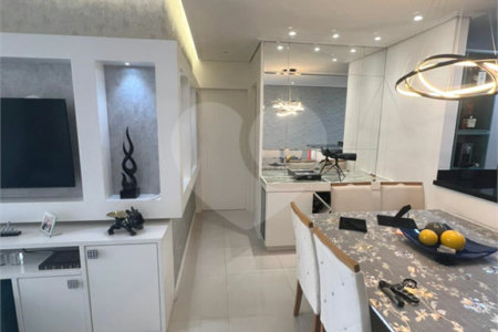 Apartamento. 78 m2, 3 dorm., uma suíte, lavabo, banheito, duas vagas, deposito no sub, varanda gormet.Aceita e estuda Permuta.
