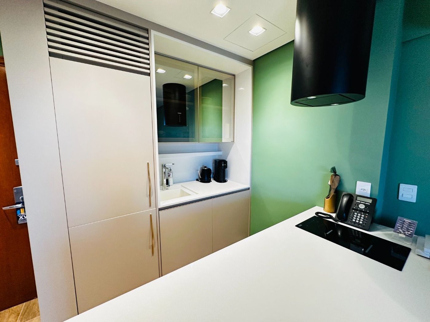 Flat com 1 dormitório para alugar, 43 m² por R$ 7.500,00/mês - Boqueirão - Santos/SP