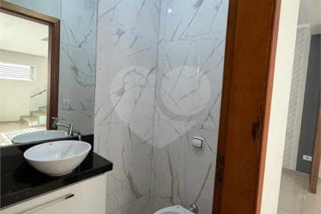 Sobrado à venda com 3 quartos, sendo 1 suíte,  em Jardim Maristela, Atibaia, SP