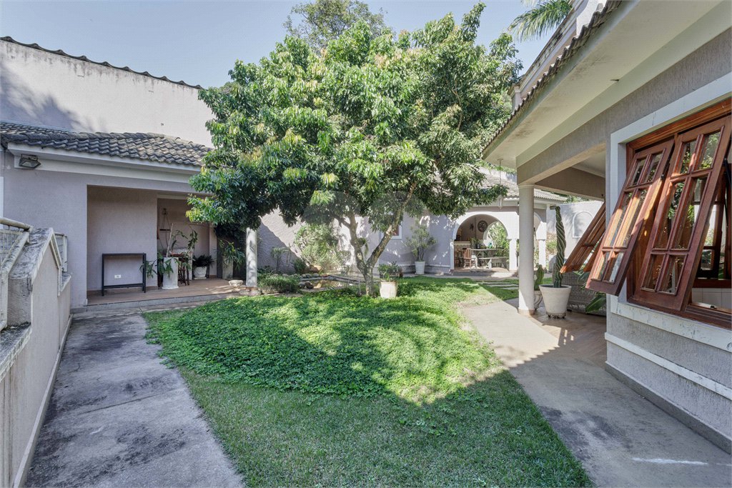 Casa à venda com 4 suítes em Interlagos, São Paulo, SP