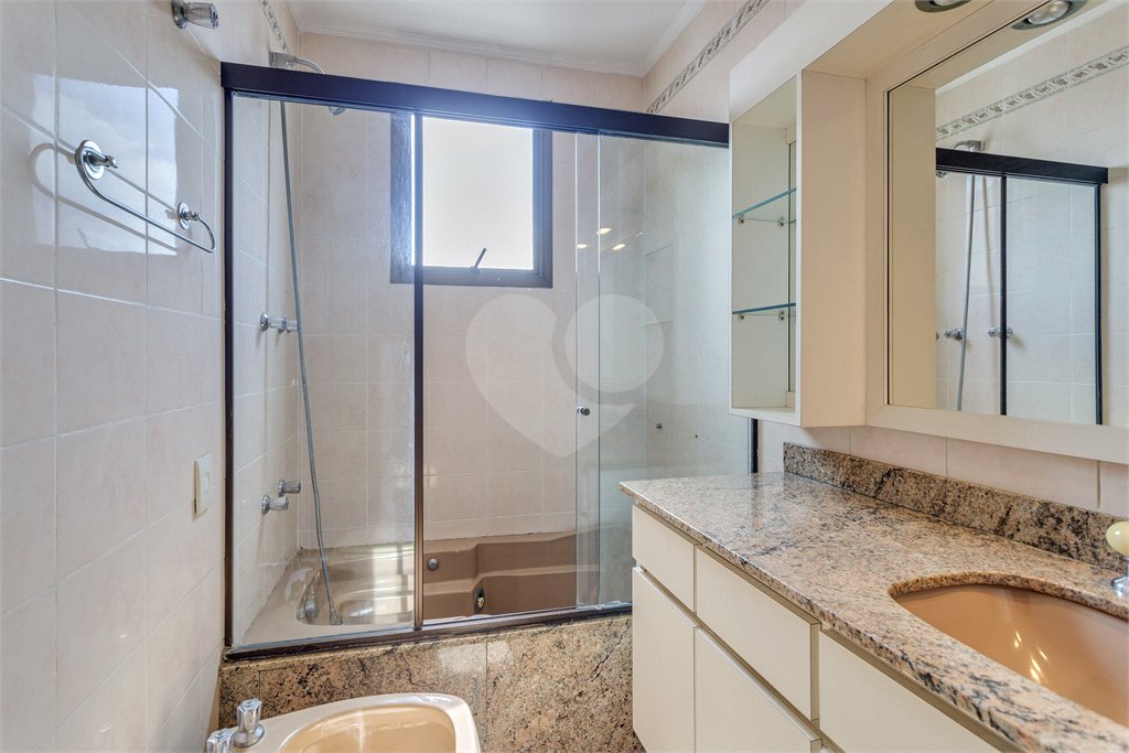 Apartamento à venda com 2 quartos, sendo 1 suíte, em Campo Belo, São Paulo, SP