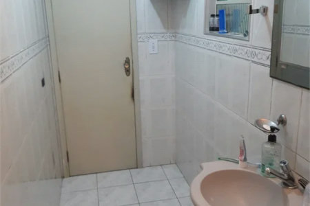 Casa Térrea à venda com 4 quartos em Vila Ernesto, São Paulo, SP