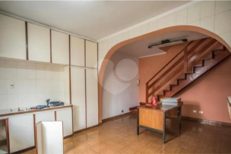 Sobrado à venda com 4 quartos, sendo 1 suíte,  em Vila Parque Jabaquara, São Paulo, SP