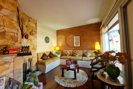 Casa à venda com 3 quartos, sendo 1 suíte, em Interlagos, São Paulo, SP