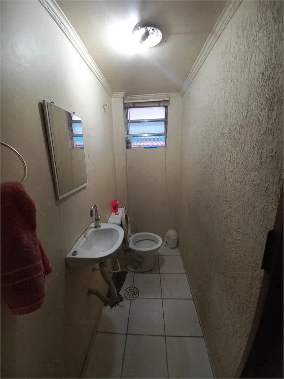 Sobrado à venda com 3 quartos, sendo 1 suíte,  em Jardim Helga, São Paulo, SP