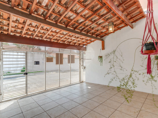 Sobrado à venda com 2 quartos em Chácara Monte Alegre, São Paulo, SP