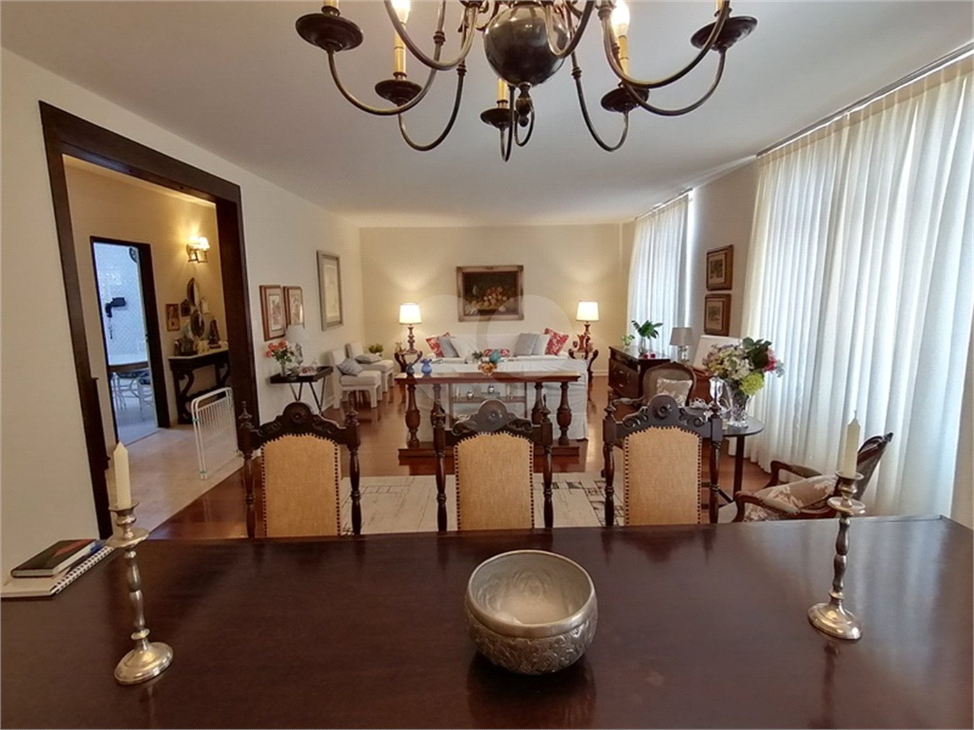 Apartamento à venda com 3 quartos, sendo 1 suíte, em Jardim Paulista, São Paulo, SP