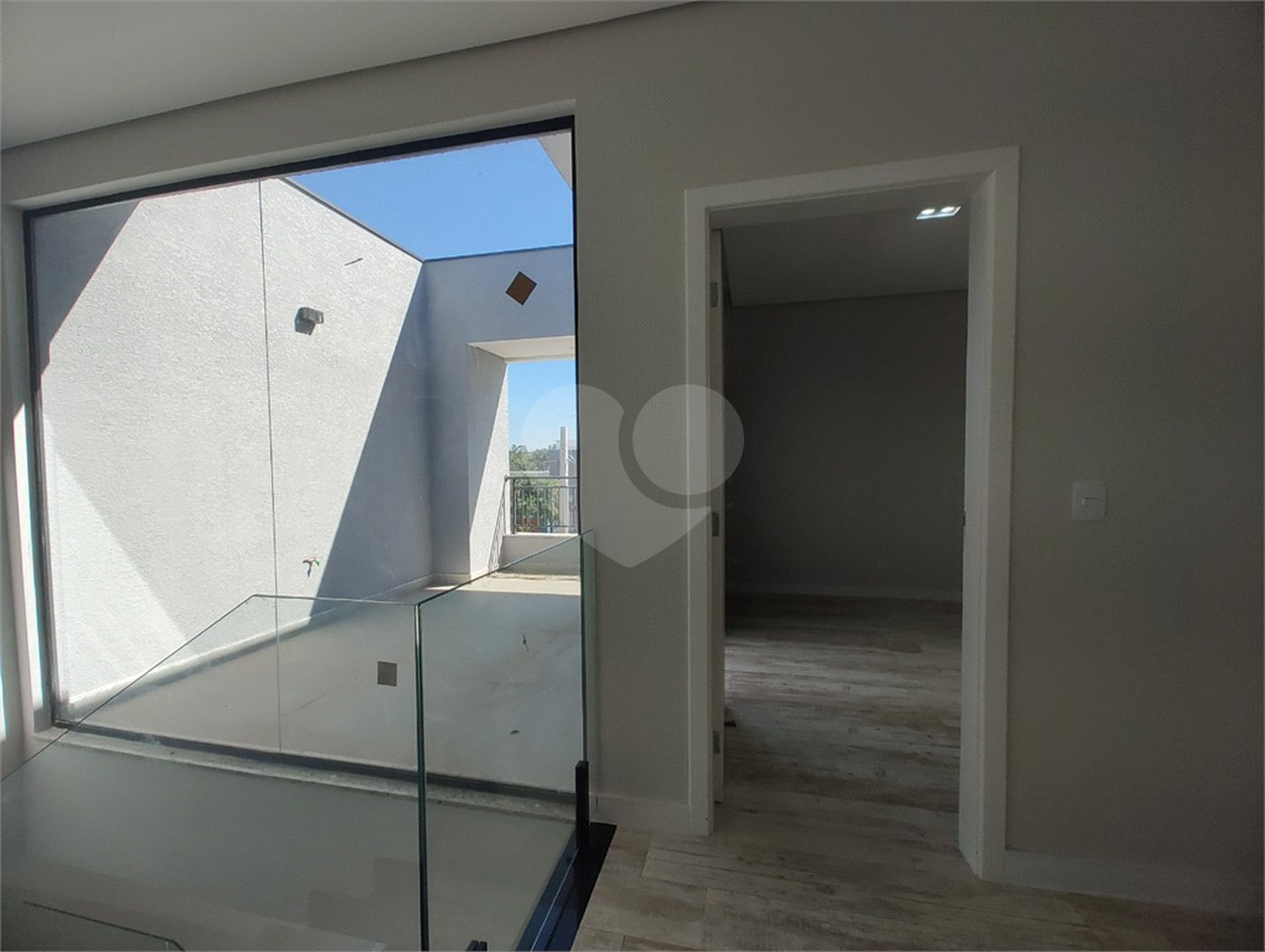 Casa à venda com 3 suítes no condomínio Terras de São Francisco, Sorocaba - SP