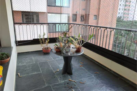 Apartamento à venda com 4 suítes em Campo Belo, São Paulo, SP