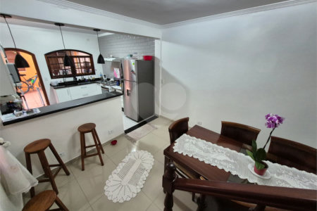 Sobrado à venda com 3 quartos, sendo 1 suíte, em Jardim Sarah, São Paulo, SP