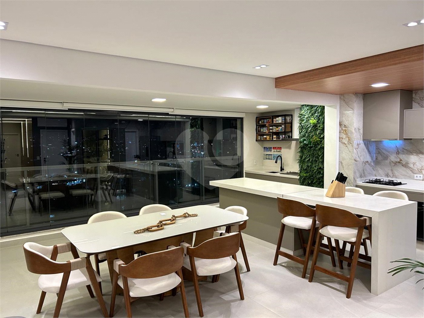 Apartamento à venda com 3 suítes em Jardim Faculdade, Sorocaba, SP