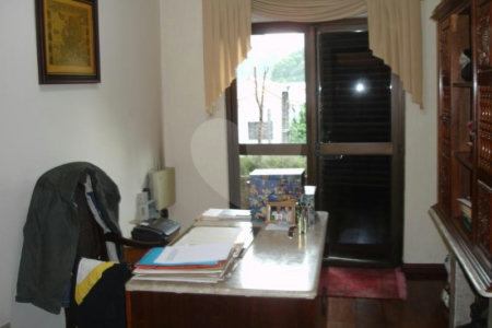 Casa à venda com 4 quartos, sendo 2 suítes, em Aclimação, São Paulo, SP