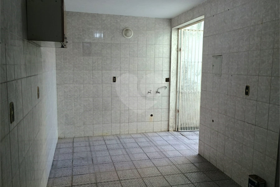 Sobrado à venda com 4 suítes em Santana, São Paulo, SP