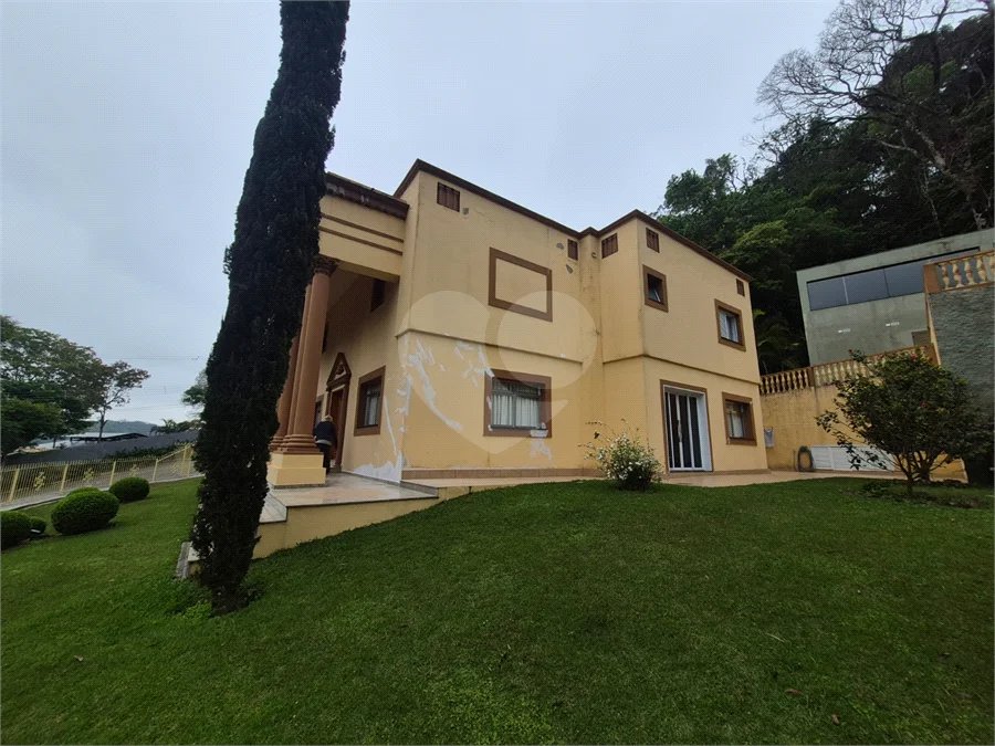 Casa à venda com 4 suítes no condomínio Sausalito, Mairiporã - SP