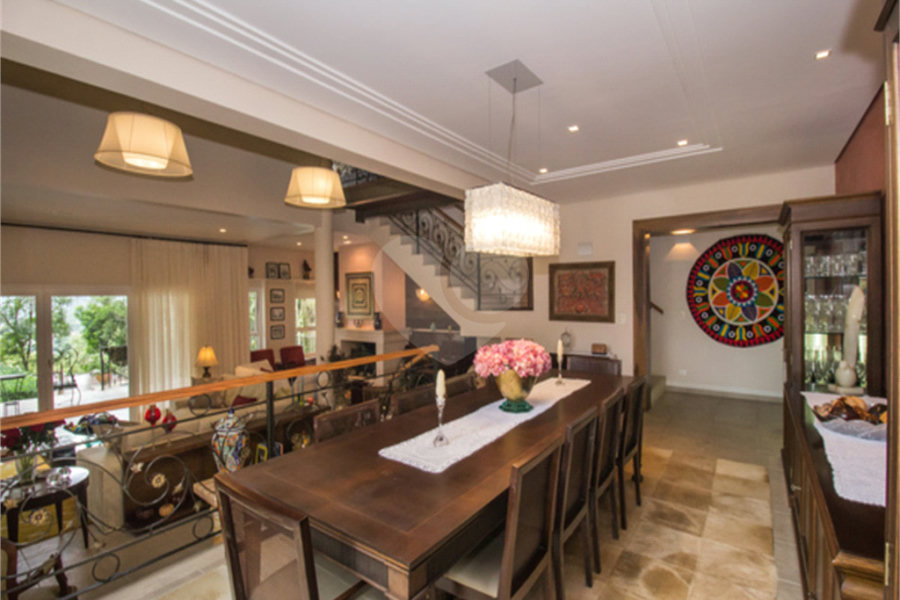 Casa à venda com 4 suítes no condomínio Alpes da Cantareira, Mairiporã - SP