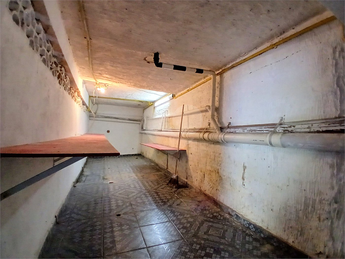 Casa à venda com 3 quartos, sendo 1 suíte,  no condomínio Res Saint Honoré, São Paulo - SP