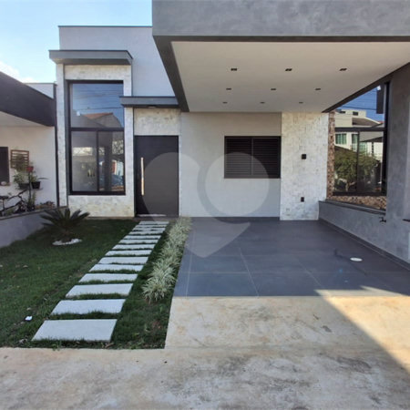 Casa à venda com 3 quartos, sendo 1 suíte,  no condomínio Horto Florestal 1, Sorocaba - SP