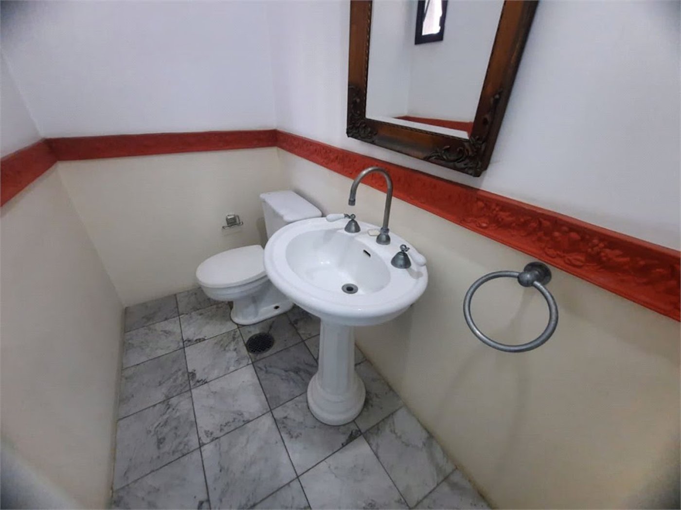 Apartamento Residencial à venda, Pitangueiras, Guarujá - AP0136.