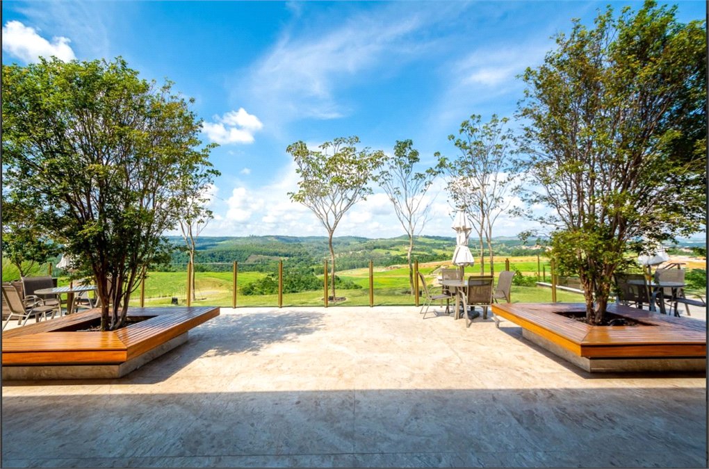 Terreno à venda no condomínio Entreverdes, Campinas - SP