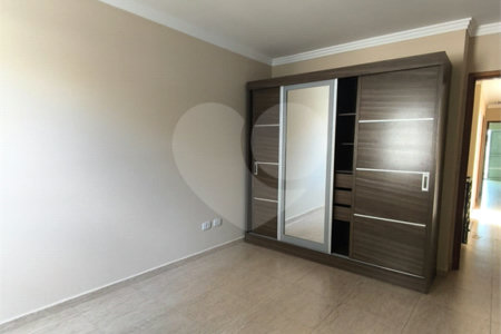 Sobrado à venda com 3 quartos, sendo 1 suíte, em Chora Menino, São Paulo, SP