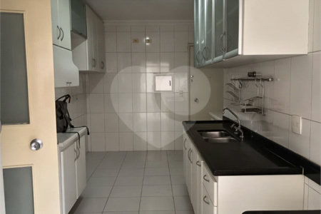 Apartamento para alugar com 3 quartos, sendo 1 suíte, em Cerqueira César, São Paulo, SP