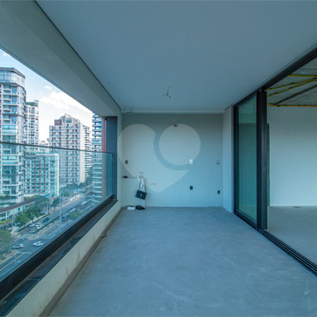 Apartamento à venda com 4 suítes em Moema, São Paulo, SP