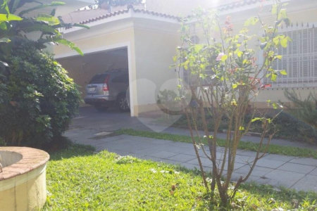 Casa à venda com 3 quartos, sendo 1 suíte, em Butantã, São Paulo, SP