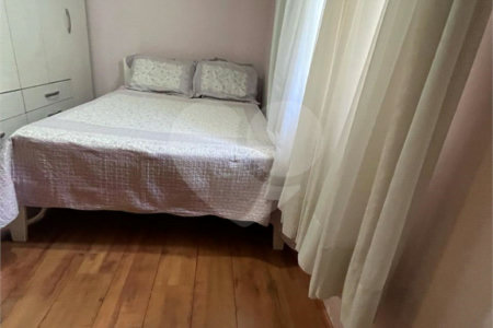 Casa à venda com 3 quartos, sendo 1 suíte,  em Jardim Casablanca, São Paulo, SP