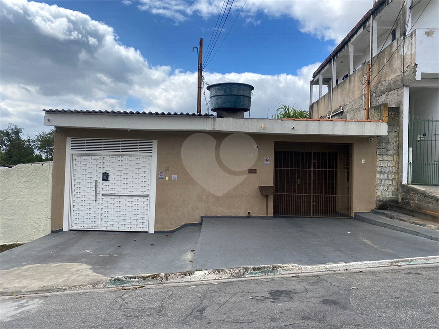 Casa à venda com 3 quartos em Jardim Santa Helena, Poá, SP