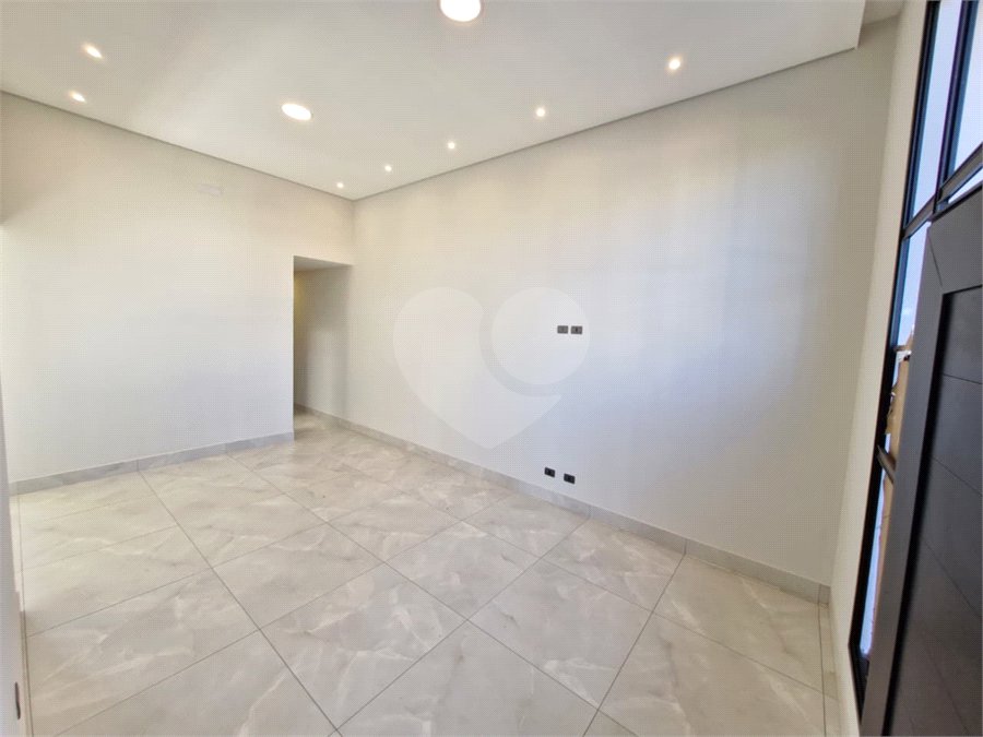 Casa à venda com 3 quartos, sendo 1 suíte, em Residencial Lago dos Ipês, Itapetininga, SP