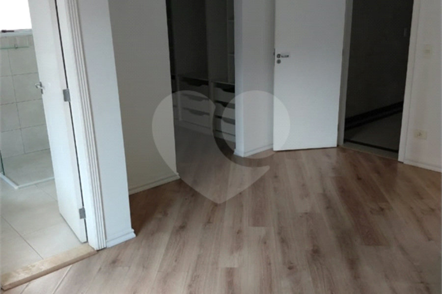 Sobrado à venda com 3 suítes em Santana, São Paulo, SP