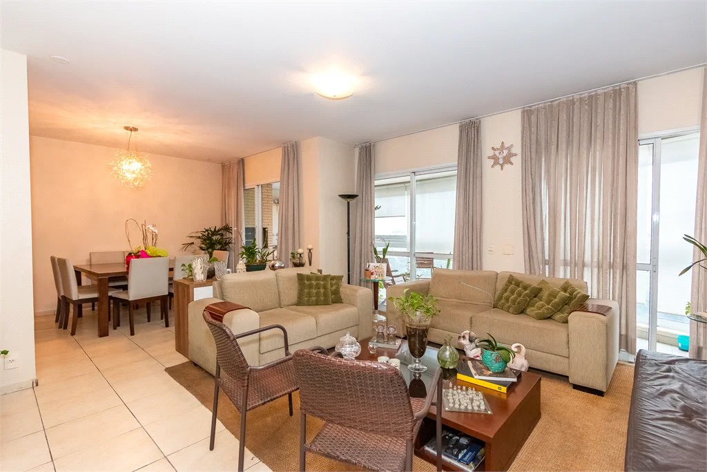 Apartamento à venda com 4 quartos, sendo 3 suítes, em Vila Andrade, São Paulo, SP