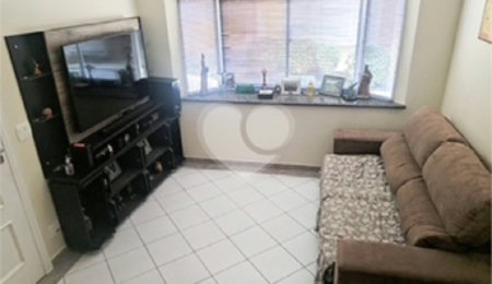 Casa à venda com 3 quartos, sendo 1 suíte,  no condomínio Mariana, São Paulo - SP