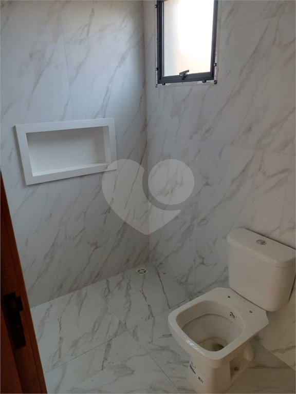 Casa à venda com 3 quartos, sendo 1 suíte, no condomínio Residencial Jardins da Catalunha, Atibaia - SP