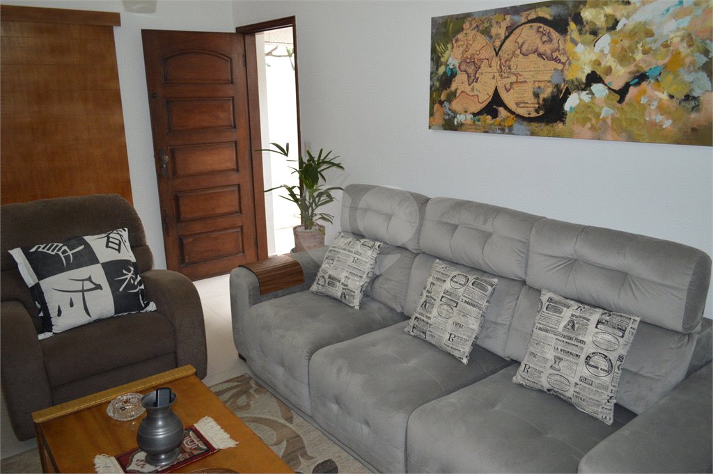 Casa à venda com 3 quartos, sendo 1 suíte, em Jardim Prudência, São Paulo, SP