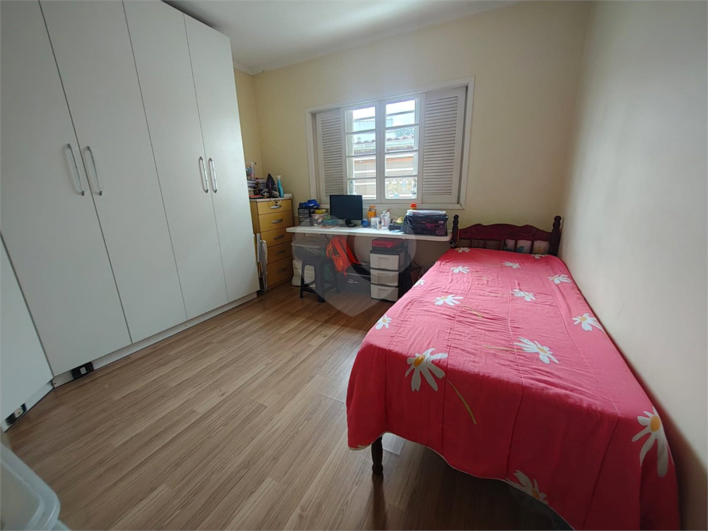 Sobrado à venda com 3 quartos, sendo 1 suíte,  em Tremembé, São Paulo, SP