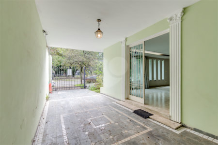 Sobrado à venda com 5 quartos, sendo 3 suítes,  em Jardim Luzitânia, São Paulo, SP