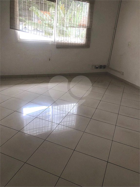 Sobrado à venda com 4 quartos, sendo 1 suíte, em Brooklin Velho, São Paulo, SP