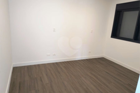 Casa à venda com 3 quartos, sendo 1 suíte, no condomínio Bella Città - Fazenda Rodeio, Mogi das Cruzes - SP