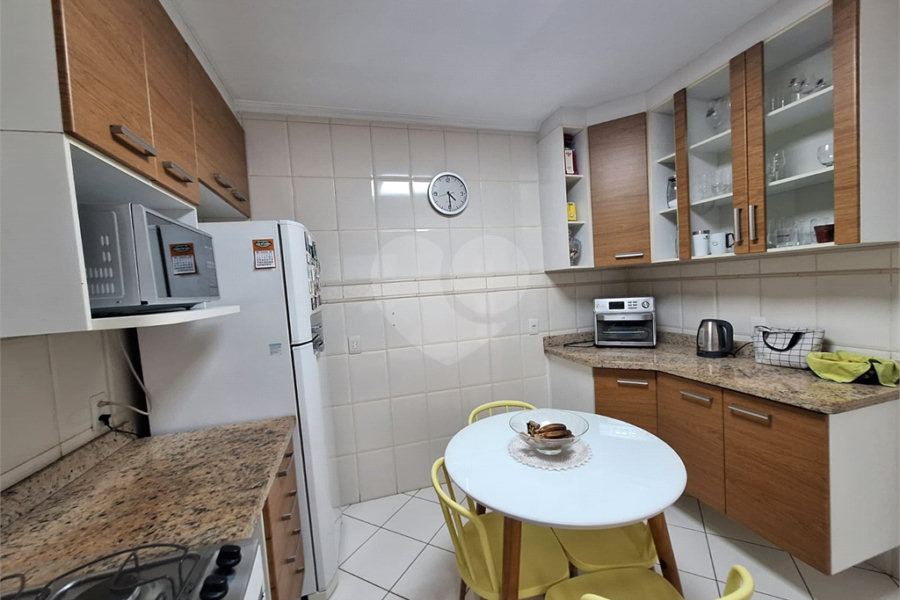 Casa à venda com 3 quartos, sendo 1 suíte, no condomínio Villaggio Tronchim, São Paulo - SP