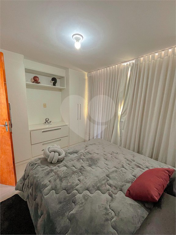 Casa à venda com 4 quartos, sendo 1 suíte, no condomínio Imperial Santa Cruz, Rio de Janeiro - RJ
