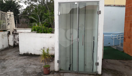 Casa à venda ou para alugar com 7 quartos, sendo 2 suítes, em Jardim Peri Peri, São Paulo, SP