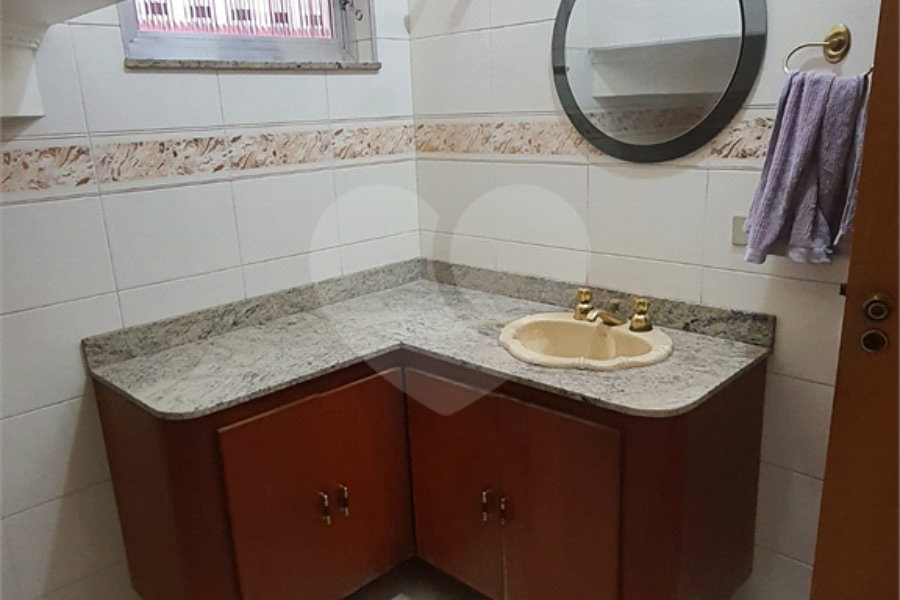 Sobrado à venda com 4 quartos, sendo 1 suíte, em Vila Pereira Barreto, São Paulo, SP
