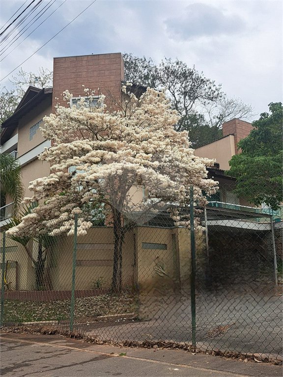 Apartamento à venda com 3 quartos, sendo 1 suíte, em Jardim Peri, São Paulo, SP