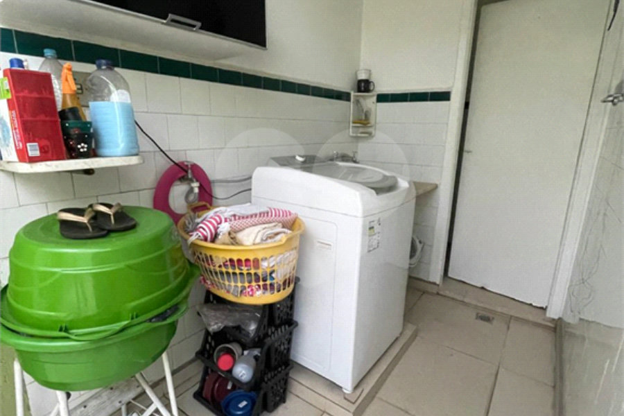 Sobrado à venda com 5 quartos, sendo 1 suíte,  em Vila Gustavo, São Paulo, SP