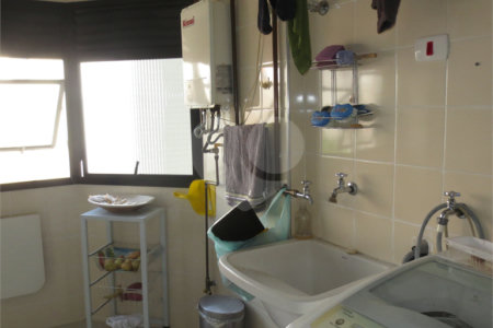 Apartamento à venda com 4 quartos, sendo 1 suíte, em Chácara Inglesa, São Paulo, SP