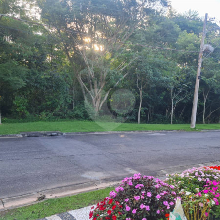 Terreno à venda com 4 suítes no condomínio Granja Anita, Mogi das Cruzes - SP