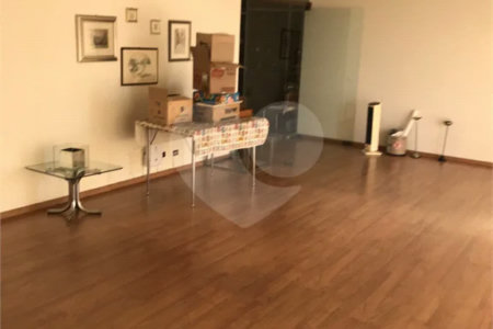 Sobrado à venda com 5 quartos, sendo 1 suíte, em Jardim São Bento, São Paulo, SP