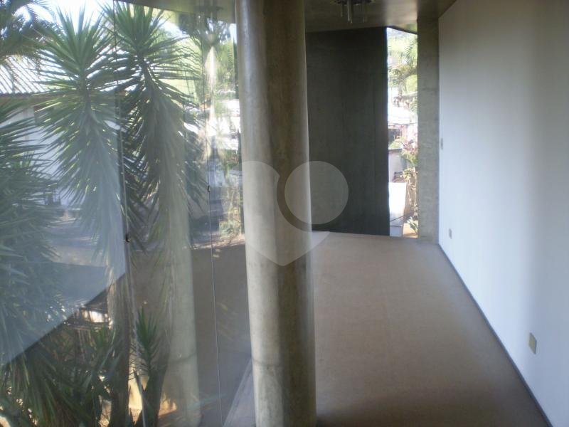 Sobrado à venda com 7 quartos, sendo 4 suítes, em Jardim Petrópolis, São Paulo, SP