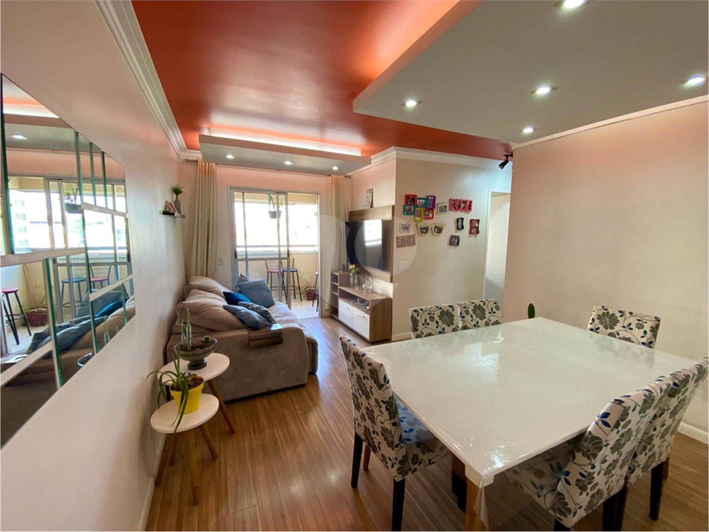 Apartamento à venda com 3 quartos, sendo 1 suíte,  em Saúde, São Paulo, SP